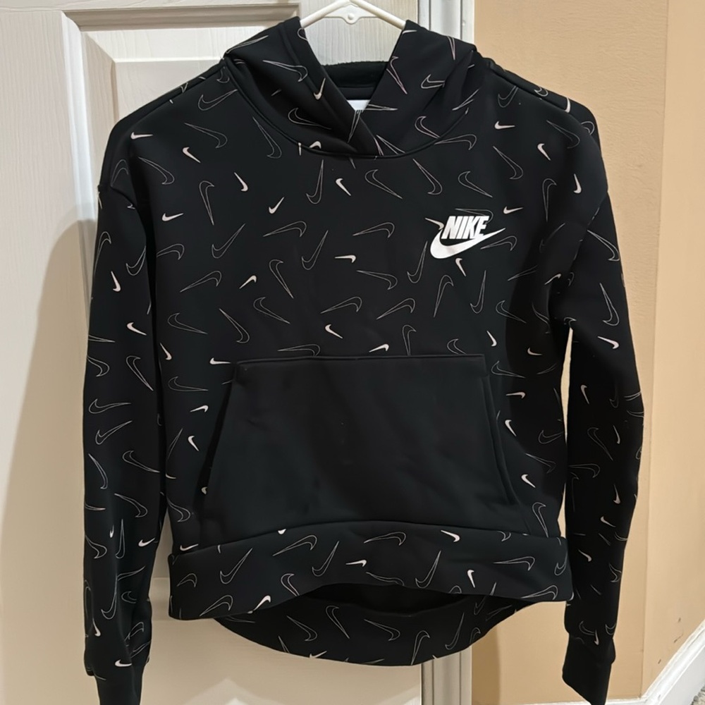 Girls Nike sweat shirt